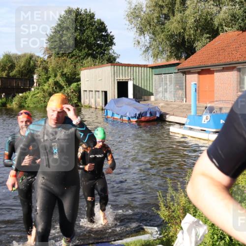 31.08.2025 - Elbe Triathlon Hamburg Luisa Fischer http://msf.ph/oto/8677315 31.08.2025 09:15:22 Schwimmen 419, 567, 625, 660 meine-sportfotos.de