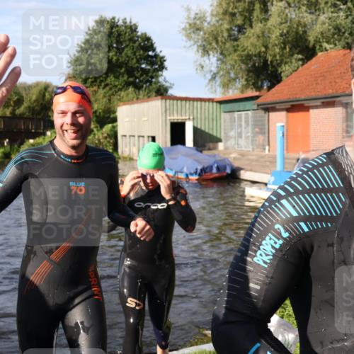 31.08.2025 - Elbe Triathlon Hamburg Luisa Fischer http://msf.ph/oto/8677323 31.08.2025 09:15:23 Schwimmen 419, 567, 625, 660, 725 meine-sportfotos.de