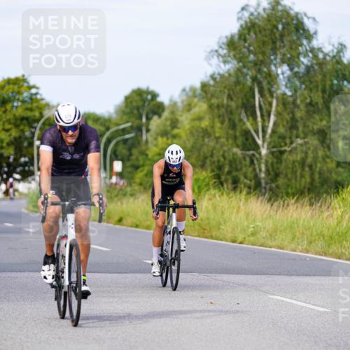 31.08.2025 - Elbe Triathlon Hamburg Michael Burmester http://msf.ph/oto/8677339 31.08.2025 10:28:32 Radfahren 673, 722, 748, 815, 848, 876 meine-sportfotos.de