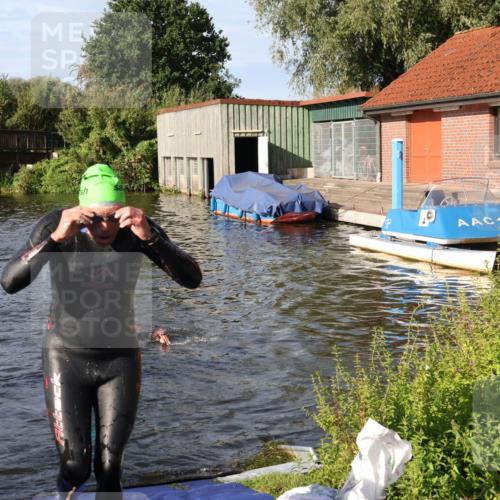 31.08.2025 - Elbe Triathlon Hamburg Luisa Fischer http://msf.ph/oto/8677347 31.08.2025 09:16:14 Schwimmen 678, 743 meine-sportfotos.de