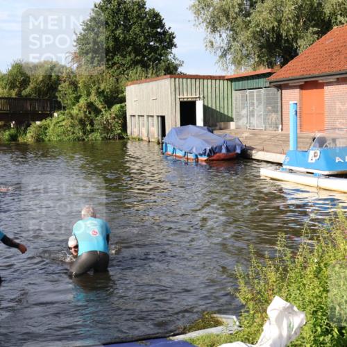 31.08.2025 - Elbe Triathlon Hamburg Luisa Fischer http://msf.ph/oto/8677357 31.08.2025 09:16:16 Schwimmen 678, 743 meine-sportfotos.de