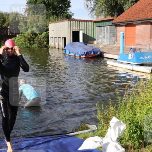 31.08.2025 - Elbe Triathlon Hamburg Luisa Fischer http://msf.ph/oto/8677372 31.08.2025 09:16:31 Schwimmen 590, 599, 606 meine-sportfotos.de