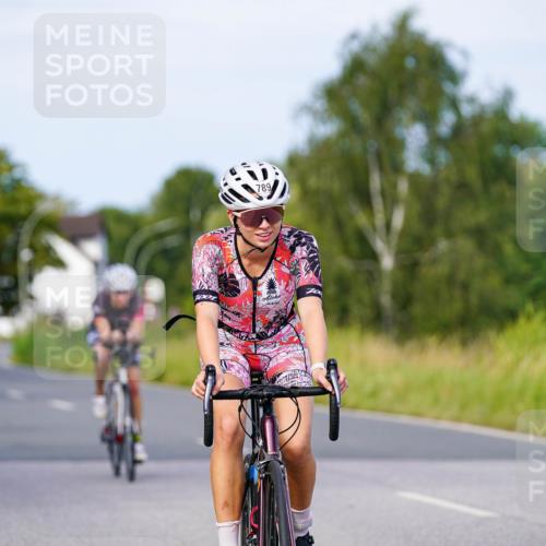 31.08.2025 - Elbe Triathlon Hamburg Michael Burmester http://msf.ph/oto/8677374 31.08.2025 10:28:40 Radfahren 701, 748, 789, 852, 876, 913, 991, 1123 meine-sportfotos.de