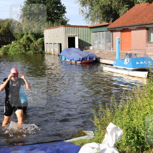 31.08.2025 - Elbe Triathlon Hamburg Luisa Fischer http://msf.ph/oto/8677392 31.08.2025 09:16:35 Schwimmen 590, 599, 606 meine-sportfotos.de