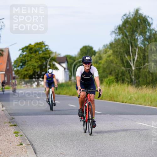 31.08.2025 - Elbe Triathlon Hamburg Michael Burmester http://msf.ph/oto/8677410 31.08.2025 10:28:46 Radfahren 701, 852, 991, 1219 meine-sportfotos.de