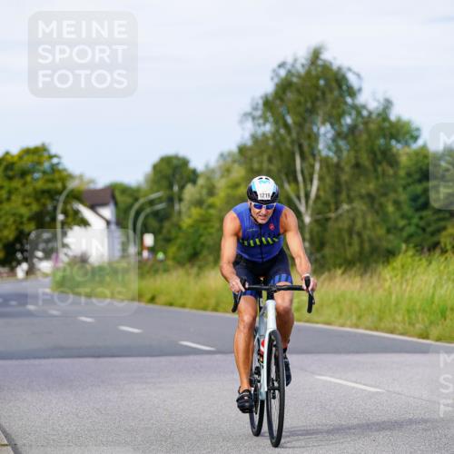 31.08.2025 - Elbe Triathlon Hamburg Michael Burmester http://msf.ph/oto/8677420 31.08.2025 10:28:48 Radfahren 701, 833, 852, 991, 1160, 1219 meine-sportfotos.de