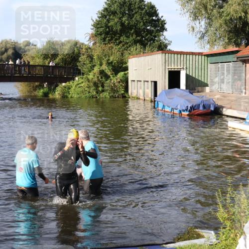 31.08.2025 - Elbe Triathlon Hamburg Luisa Fischer http://msf.ph/oto/8677438 31.08.2025 09:16:55 Schwimmen 569, 773 meine-sportfotos.de