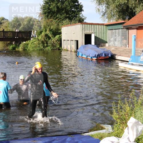 31.08.2025 - Elbe Triathlon Hamburg Luisa Fischer http://msf.ph/oto/8677444 31.08.2025 09:16:56 Schwimmen 569, 773 meine-sportfotos.de