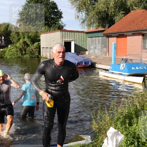 31.08.2025 - Elbe Triathlon Hamburg Luisa Fischer http://msf.ph/oto/8677461 31.08.2025 09:16:59 Schwimmen 569, 773 meine-sportfotos.de