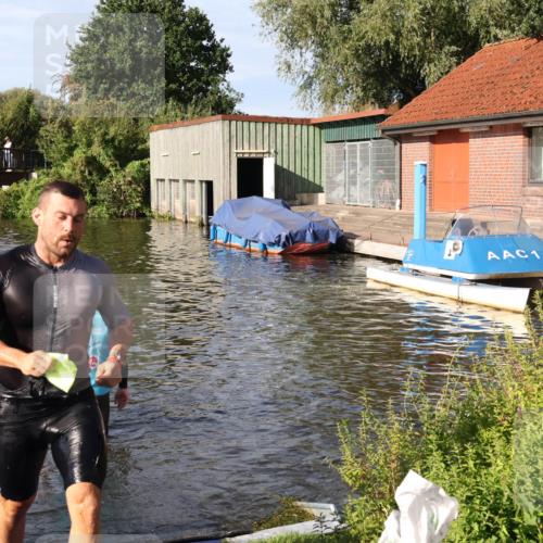 31.08.2025 - Elbe Triathlon Hamburg Luisa Fischer http://msf.ph/oto/8677474 31.08.2025 09:17:02 Schwimmen 569, 773 meine-sportfotos.de