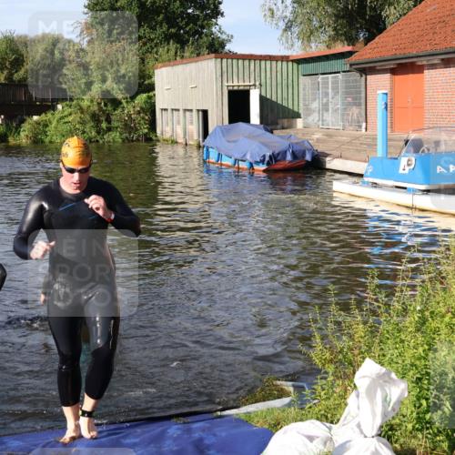 31.08.2025 - Elbe Triathlon Hamburg Luisa Fischer http://msf.ph/oto/8677490 31.08.2025 09:17:24 Schwimmen 609 meine-sportfotos.de