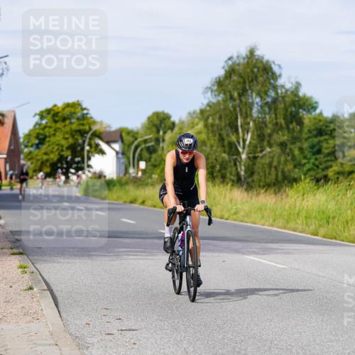 31.08.2025 - Elbe Triathlon Hamburg Michael Burmester http://msf.ph/oto/8677513 31.08.2025 10:29:38 Radfahren 851, 916 meine-sportfotos.de