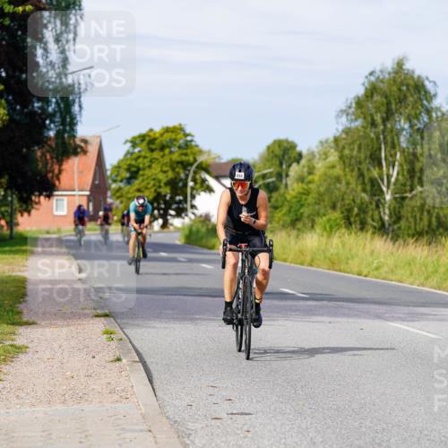 31.08.2025 - Elbe Triathlon Hamburg Michael Burmester http://msf.ph/oto/8677524 31.08.2025 10:29:49 Radfahren 775, 888, 894, 1017 meine-sportfotos.de