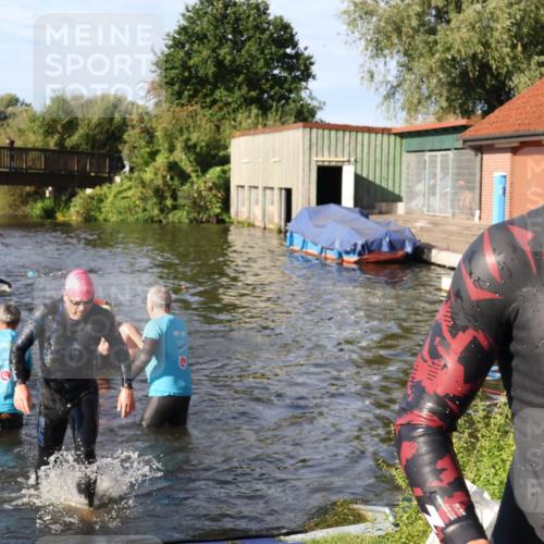 31.08.2025 - Elbe Triathlon Hamburg Luisa Fischer http://msf.ph/oto/8677535 31.08.2025 09:18:03 Schwimmen 577, 617, 654, 657, 666 meine-sportfotos.de