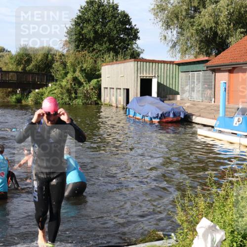 31.08.2025 - Elbe Triathlon Hamburg Luisa Fischer http://msf.ph/oto/8677541 31.08.2025 09:18:04 Schwimmen 577, 617, 654, 657, 666 meine-sportfotos.de