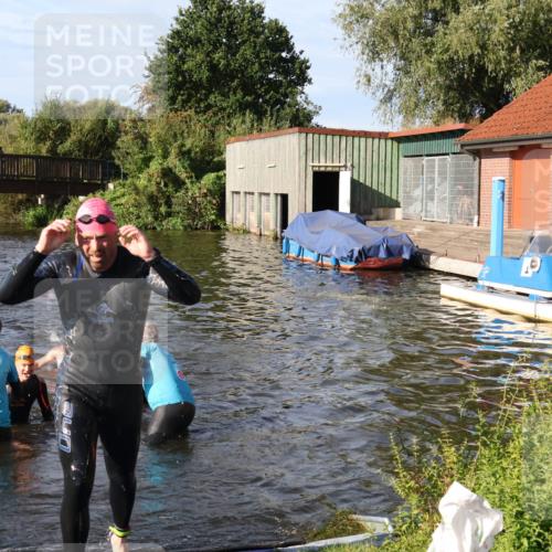 31.08.2025 - Elbe Triathlon Hamburg Luisa Fischer http://msf.ph/oto/8677544 31.08.2025 09:18:04 Schwimmen 577, 617, 654, 657, 666 meine-sportfotos.de