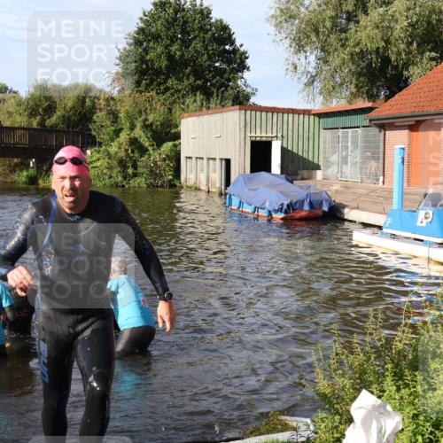 31.08.2025 - Elbe Triathlon Hamburg Luisa Fischer http://msf.ph/oto/8677545 31.08.2025 09:18:05 Schwimmen 577, 617, 654, 657, 666 meine-sportfotos.de