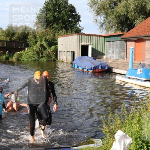 31.08.2025 - Elbe Triathlon Hamburg Luisa Fischer http://msf.ph/oto/8677561 31.08.2025 09:18:08 Schwimmen 413, 577, 617, 654, 666, 723 meine-sportfotos.de
