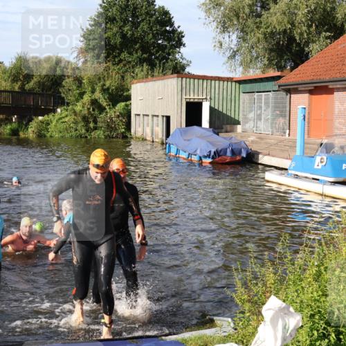 31.08.2025 - Elbe Triathlon Hamburg Luisa Fischer http://msf.ph/oto/8677562 31.08.2025 09:18:08 Schwimmen 413, 577, 617, 654, 666, 723 meine-sportfotos.de