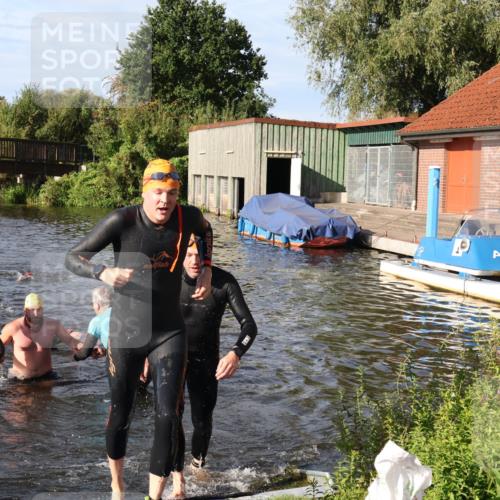 31.08.2025 - Elbe Triathlon Hamburg Luisa Fischer http://msf.ph/oto/8677566 31.08.2025 09:18:09 Schwimmen 413, 577, 617, 654, 666, 723 meine-sportfotos.de