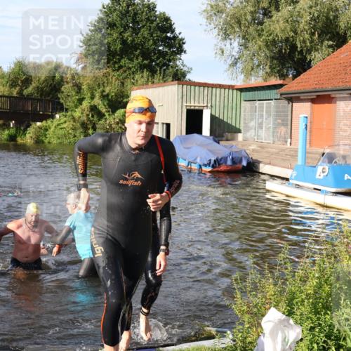 31.08.2025 - Elbe Triathlon Hamburg Luisa Fischer http://msf.ph/oto/8677567 31.08.2025 09:18:09 Schwimmen 413, 577, 617, 654, 666, 723 meine-sportfotos.de