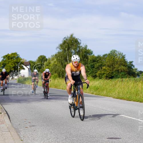 31.08.2025 - Elbe Triathlon Hamburg Michael Burmester http://msf.ph/oto/8677582 31.08.2025 10:29:59 Radfahren 606, 870, 887, 888, 1011, 1155, 1180, 1202 meine-sportfotos.de