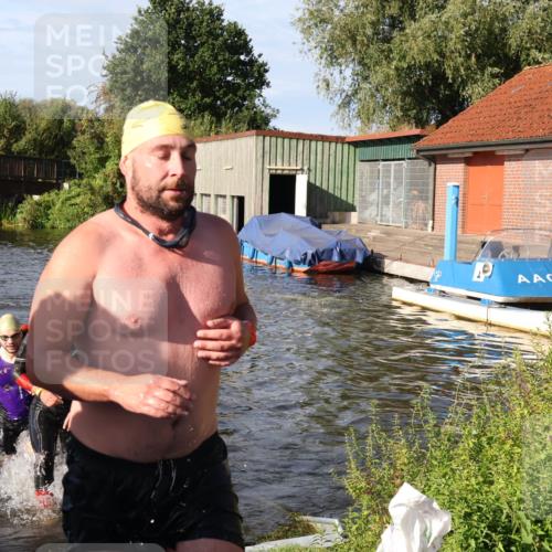 31.08.2025 - Elbe Triathlon Hamburg Luisa Fischer http://msf.ph/oto/8677595 31.08.2025 09:18:14 Schwimmen 413, 577, 723, 756, 770 meine-sportfotos.de