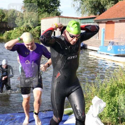 31.08.2025 - Elbe Triathlon Hamburg Luisa Fischer http://msf.ph/oto/8677596 31.08.2025 09:18:17 Schwimmen 413, 577, 723, 756, 770 meine-sportfotos.de