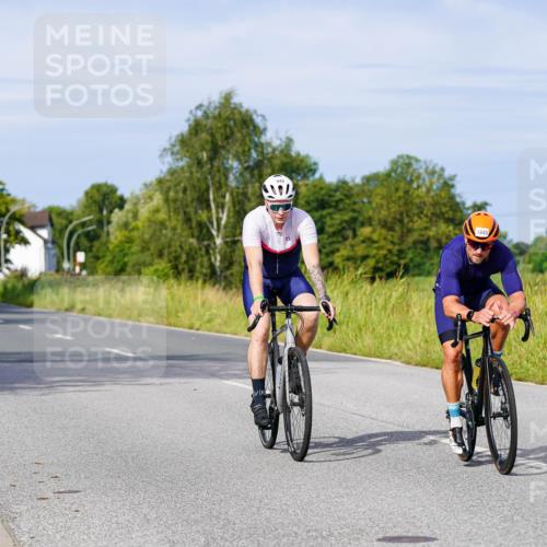 31.08.2025 - Elbe Triathlon Hamburg Michael Burmester http://msf.ph/oto/8677662 31.08.2025 10:30:23 Radfahren 821, 845, 949, 1140, 1209, 1227, 1445 meine-sportfotos.de