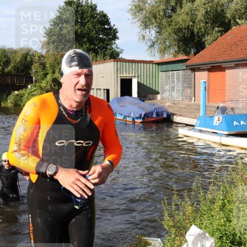 31.08.2025 - Elbe Triathlon Hamburg Luisa Fischer http://msf.ph/oto/8677663 31.08.2025 09:18:40 Schwimmen 570, 719, 720 meine-sportfotos.de