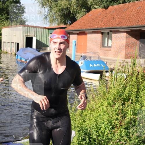 31.08.2025 - Elbe Triathlon Hamburg Luisa Fischer http://msf.ph/oto/8677696 31.08.2025 09:18:52 Schwimmen 613 meine-sportfotos.de