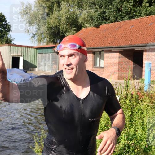 31.08.2025 - Elbe Triathlon Hamburg Luisa Fischer http://msf.ph/oto/8677698 31.08.2025 09:18:52 Schwimmen 613 meine-sportfotos.de