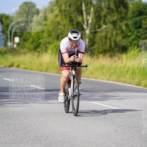 31.08.2025 - Elbe Triathlon Hamburg Michael Burmester http://msf.ph/oto/8677701 31.08.2025 10:30:44 Radfahren 593, 800, 835, 1121 meine-sportfotos.de