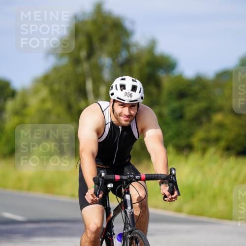 31.08.2025 - Elbe Triathlon Hamburg Michael Burmester http://msf.ph/oto/8677739 31.08.2025 10:30:54 Radfahren 593, 864, 956, 1164 meine-sportfotos.de
