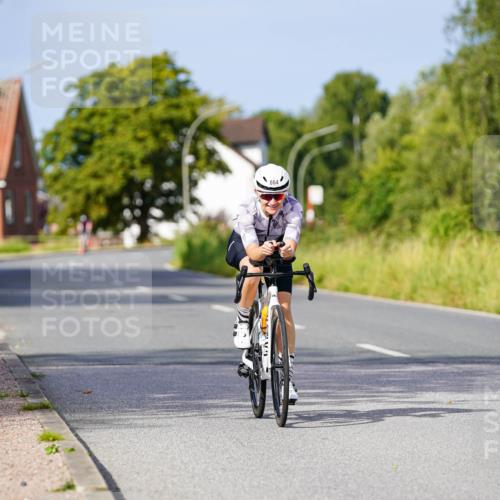 31.08.2025 - Elbe Triathlon Hamburg Michael Burmester http://msf.ph/oto/8677744 31.08.2025 10:30:56 Radfahren 864, 956 meine-sportfotos.de