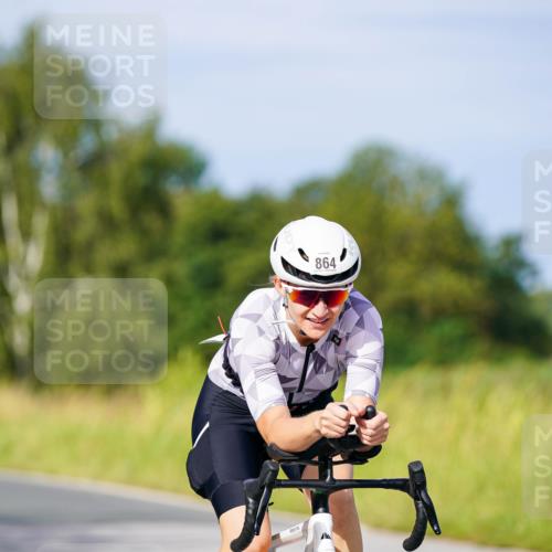 31.08.2025 - Elbe Triathlon Hamburg Michael Burmester http://msf.ph/oto/8677752 31.08.2025 10:30:57 Radfahren 864, 956 meine-sportfotos.de