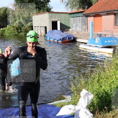 31.08.2025 - Elbe Triathlon Hamburg Luisa Fischer http://msf.ph/oto/8677753 31.08.2025 09:19:45 Schwimmen 446, 593, 729, 750 meine-sportfotos.de