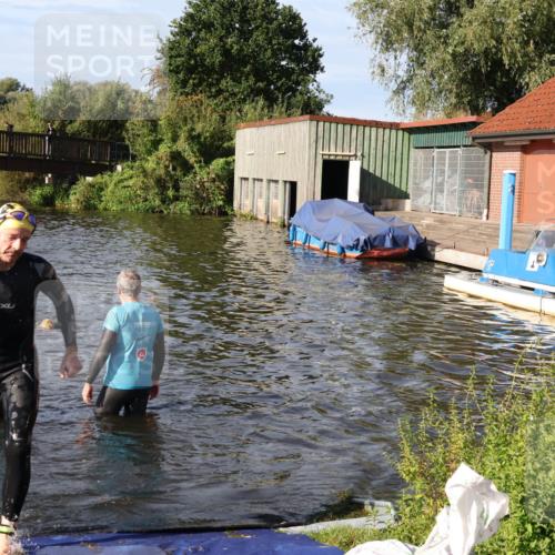 31.08.2025 - Elbe Triathlon Hamburg Luisa Fischer http://msf.ph/oto/8677801 31.08.2025 09:20:08 Schwimmen 737 meine-sportfotos.de