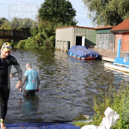 31.08.2025 - Elbe Triathlon Hamburg Luisa Fischer http://msf.ph/oto/8677802 31.08.2025 09:20:08 Schwimmen 737 meine-sportfotos.de