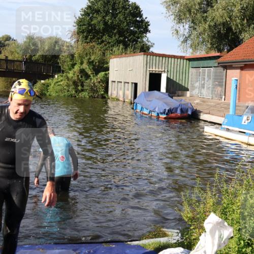 31.08.2025 - Elbe Triathlon Hamburg Luisa Fischer http://msf.ph/oto/8677806 31.08.2025 09:20:09 Schwimmen 737 meine-sportfotos.de