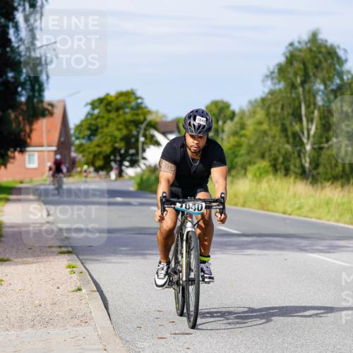 31.08.2025 - Elbe Triathlon Hamburg Michael Burmester http://msf.ph/oto/8677835 31.08.2025 10:31:37 Radfahren 1040, 1143 meine-sportfotos.de