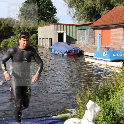 31.08.2025 - Elbe Triathlon Hamburg Luisa Fischer http://msf.ph/oto/8677840 31.08.2025 09:20:27 Schwimmen 668, 731 meine-sportfotos.de