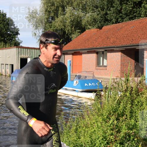 31.08.2025 - Elbe Triathlon Hamburg Luisa Fischer http://msf.ph/oto/8677845 31.08.2025 09:20:28 Schwimmen 668, 731 meine-sportfotos.de