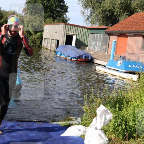 31.08.2025 - Elbe Triathlon Hamburg Luisa Fischer http://msf.ph/oto/8677862 31.08.2025 09:20:39 Schwimmen 404, 713, 730, 731 meine-sportfotos.de