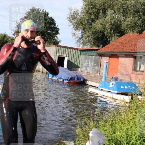 31.08.2025 - Elbe Triathlon Hamburg Luisa Fischer http://msf.ph/oto/8677866 31.08.2025 09:20:39 Schwimmen 404, 713, 730, 731 meine-sportfotos.de