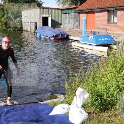 31.08.2025 - Elbe Triathlon Hamburg Luisa Fischer http://msf.ph/oto/8677872 31.08.2025 09:20:45 Schwimmen 404, 713 meine-sportfotos.de