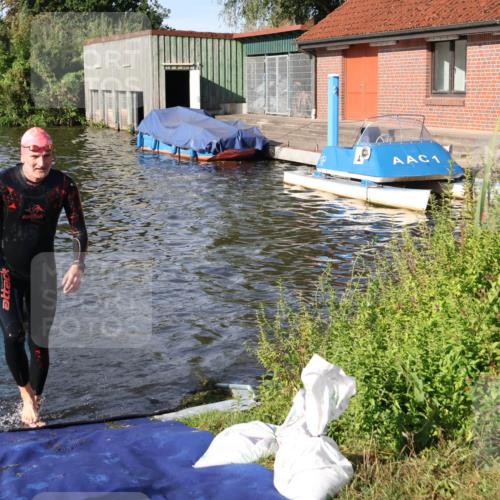 31.08.2025 - Elbe Triathlon Hamburg Luisa Fischer http://msf.ph/oto/8677875 31.08.2025 09:20:45 Schwimmen 404, 713 meine-sportfotos.de