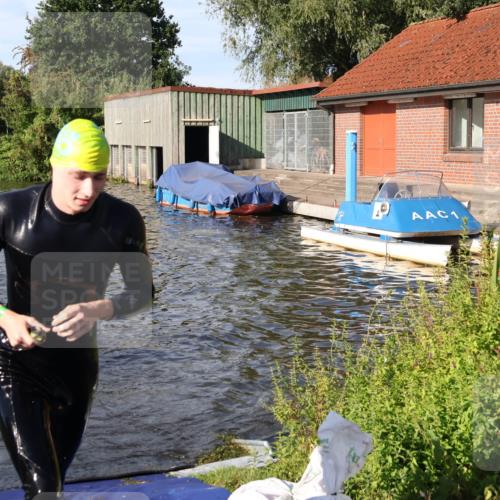 31.08.2025 - Elbe Triathlon Hamburg Luisa Fischer http://msf.ph/oto/8677892 31.08.2025 09:20:50 Schwimmen 404, 607, 712, 713 meine-sportfotos.de
