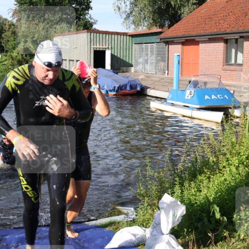 31.08.2025 - Elbe Triathlon Hamburg Luisa Fischer http://msf.ph/oto/8677899 31.08.2025 09:20:58 Schwimmen 607, 664, 708, 712 meine-sportfotos.de