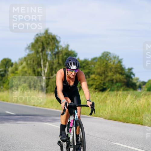 31.08.2025 - Elbe Triathlon Hamburg Michael Burmester http://msf.ph/oto/8677901 31.08.2025 10:32:01 Radfahren 787, 912, 1144, 1216 meine-sportfotos.de
